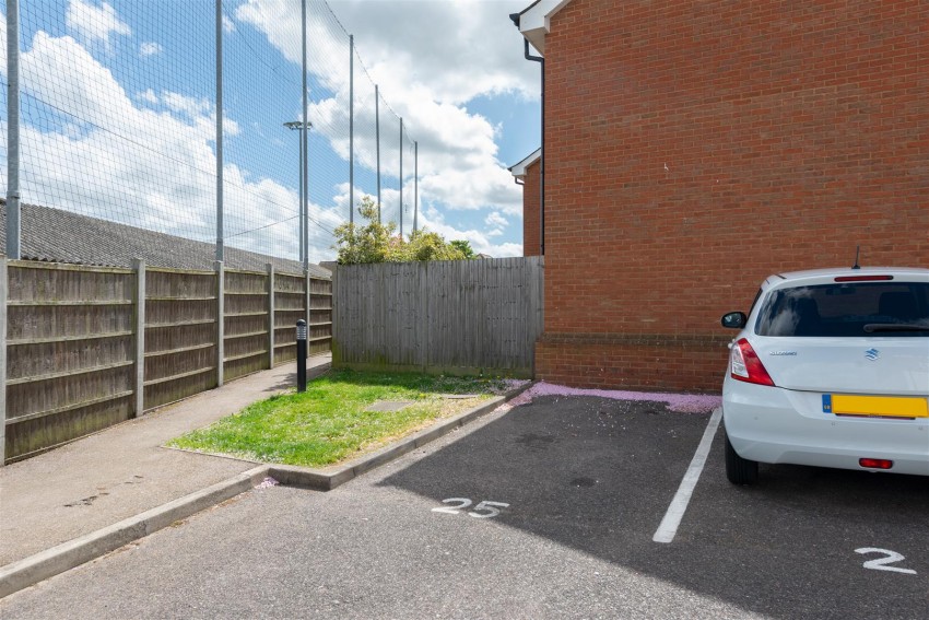 Images for Wicketts End, Whitstable