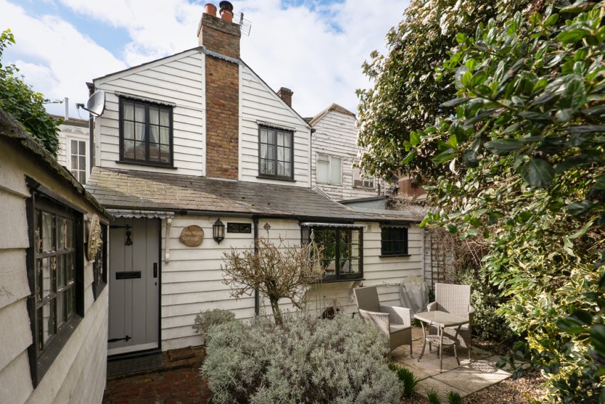 Images for Swanfield Cottage, Swanfield Road, Whitstable