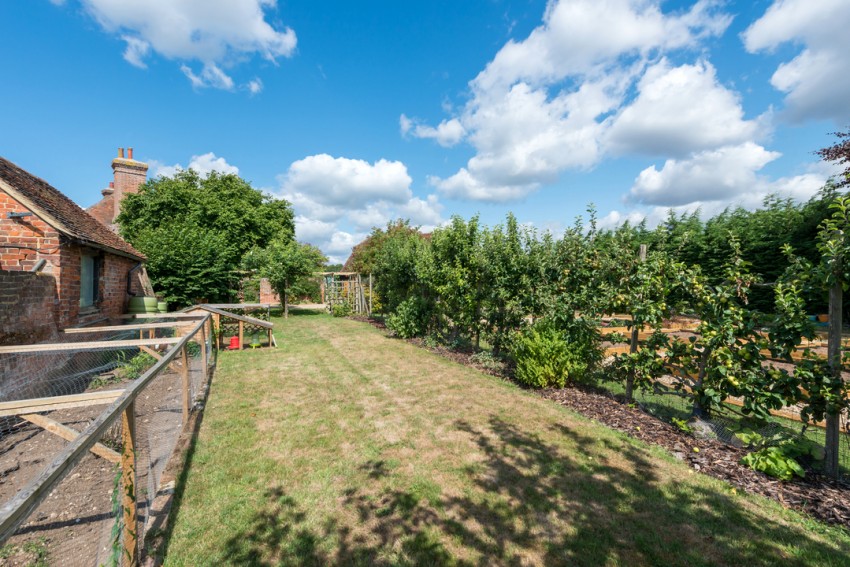 Images for The Farmhouse, Merton Lane, Canterbury