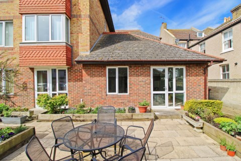 View Full Details for Oaklands Court Kings Road, Herne Bay, Kent