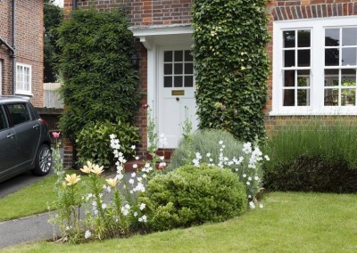 Creating An Approachable – And Appropriate – Front Garden For Sale